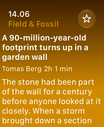 Apple Watch reading the same article